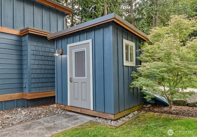 990 Lake Whatcom Boulevard #11, Sedro Woolley, WA 98284