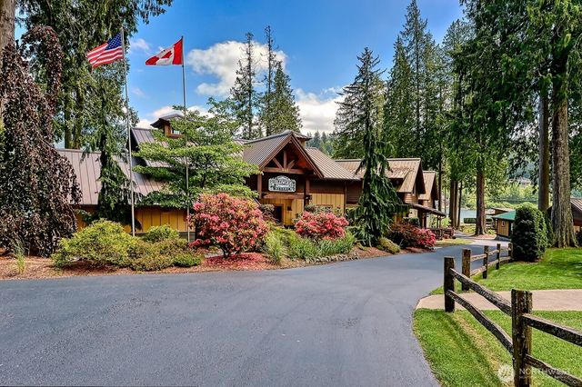 990 Lake Whatcom Boulevard #11, Sedro Woolley, WA 98284