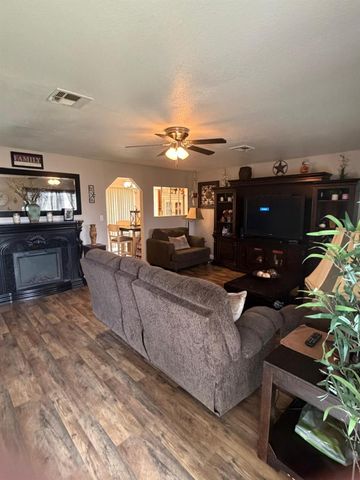 5109 Center Ave, Empire, CA 95319