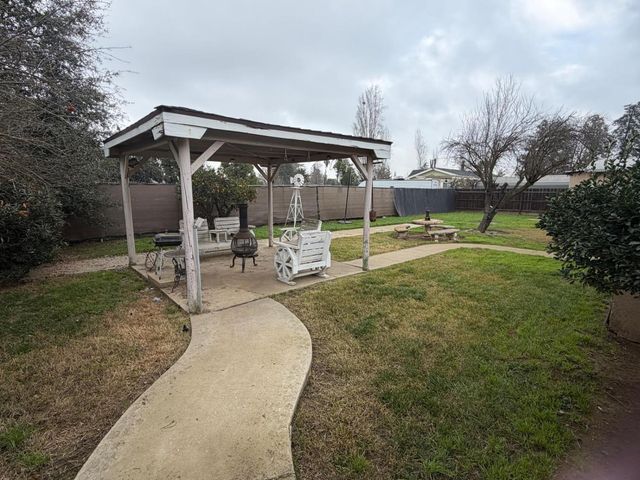 5109 Center Ave, Empire, CA 95319