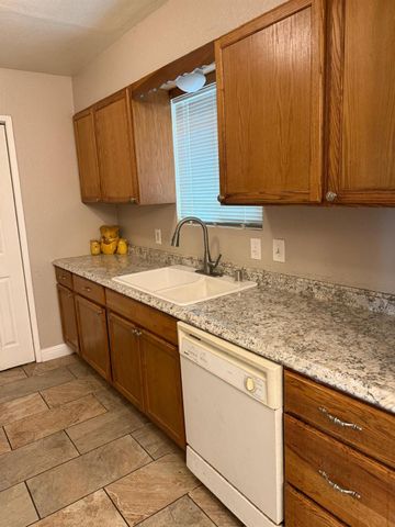 5109 Center Ave, Empire, CA 95319