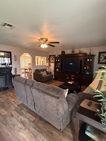 5109 Center Ave, Empire, CA 95319