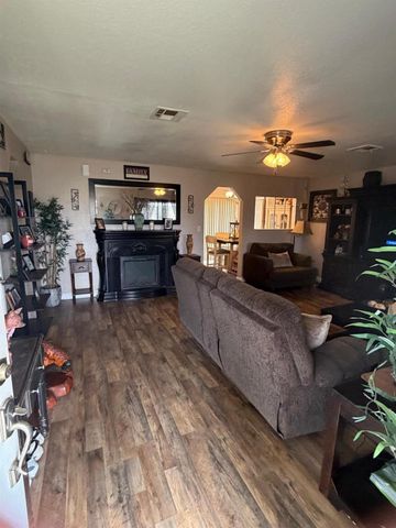 5109 Center Ave, Empire, CA 95319