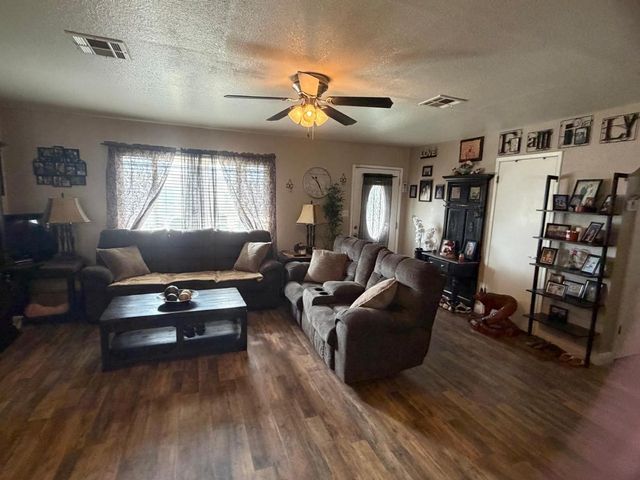 5109 Center Ave, Empire, CA 95319