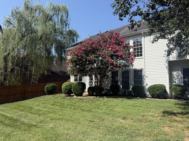 1501 Daphne Pl, Brentwood, TN 37027