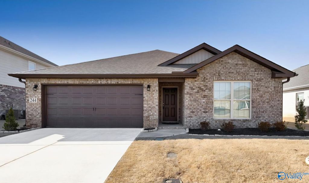 244 Cherry Laurel Drive, Hazel Green, AL 35750