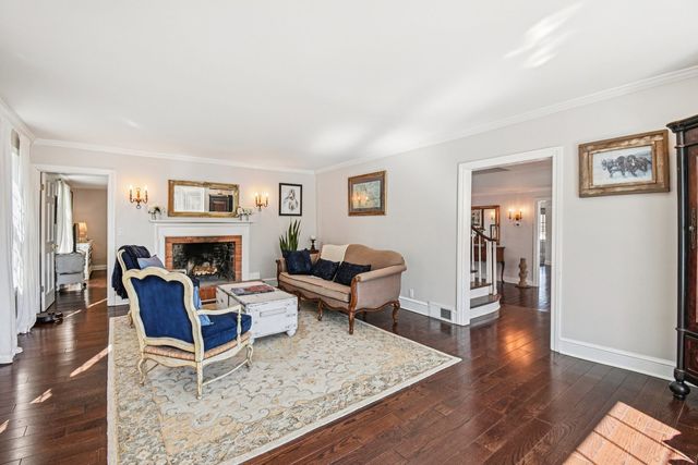 708 S Rose Farm Road, Woodstock, IL 60098