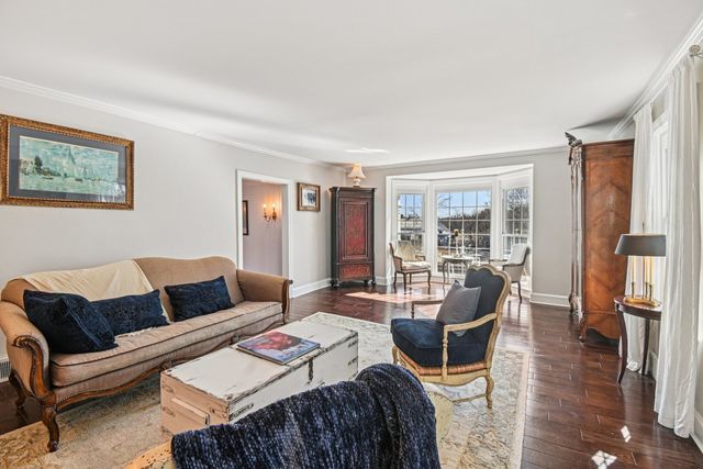 708 S Rose Farm Road, Woodstock, IL 60098