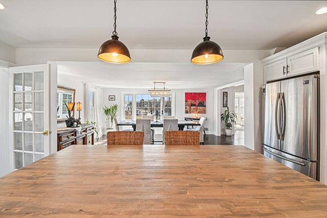 708 S Rose Farm Road, Woodstock, IL 60098