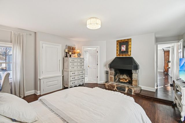 708 S Rose Farm Road, Woodstock, IL 60098