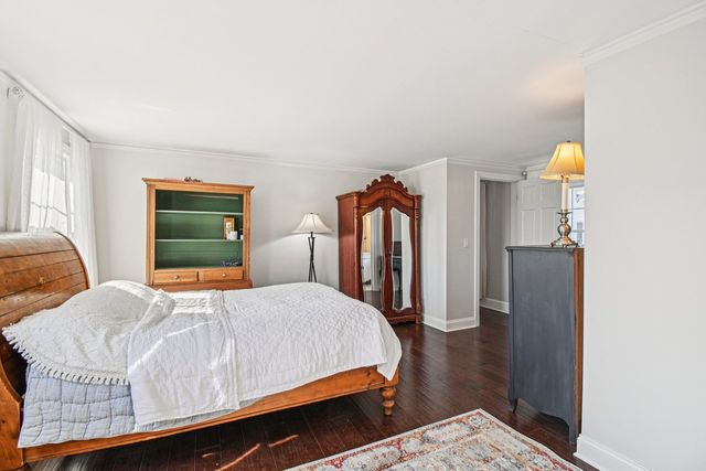 708 S Rose Farm Road, Woodstock, IL 60098