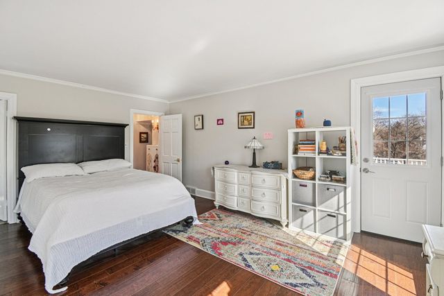 708 S Rose Farm Road, Woodstock, IL 60098