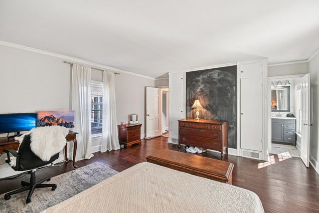 708 S Rose Farm Road, Woodstock, IL 60098