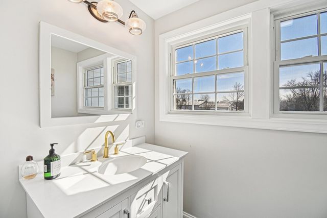 708 S Rose Farm Road, Woodstock, IL 60098