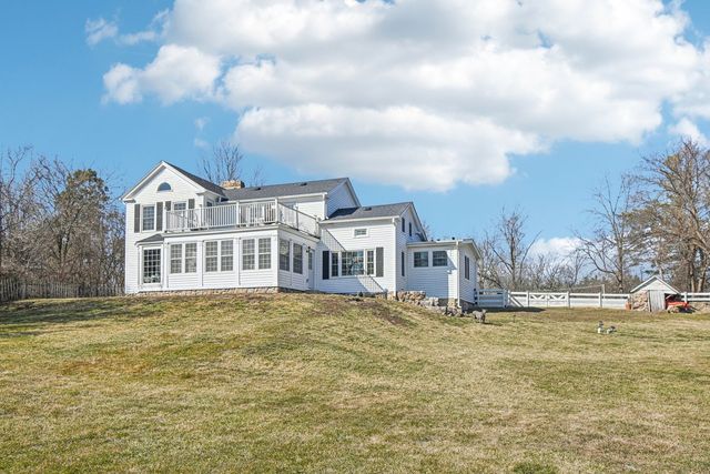 708 S Rose Farm Road, Woodstock, IL 60098