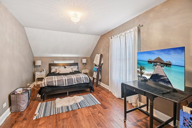 708 S Rose Farm Road, Woodstock, IL 60098