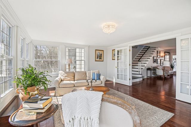 708 S Rose Farm Road, Woodstock, IL 60098