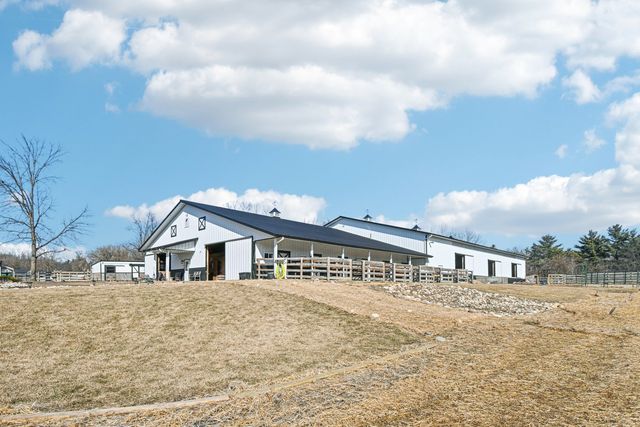 708 S Rose Farm Road, Woodstock, IL 60098