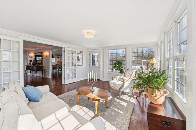 708 S Rose Farm Road, Woodstock, IL 60098