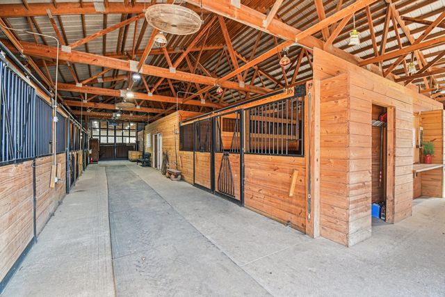 708 S Rose Farm Road, Woodstock, IL 60098