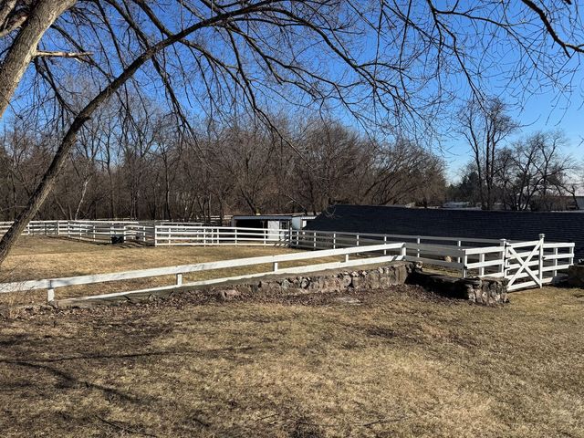 708 S Rose Farm Road, Woodstock, IL 60098