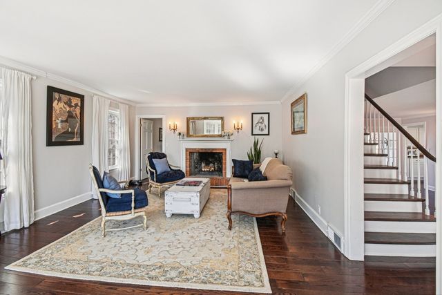 708 S Rose Farm Road, Woodstock, IL 60098