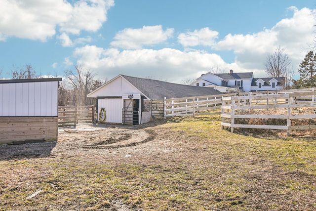 708 S Rose Farm Road, Woodstock, IL 60098