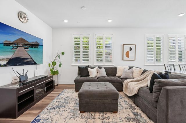 5704 Immersion Loop, San Jose, CA 95119