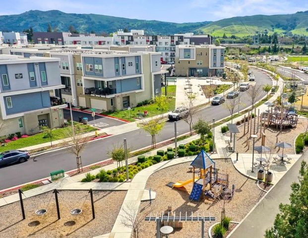 5704 Immersion Loop, San Jose, CA 95119