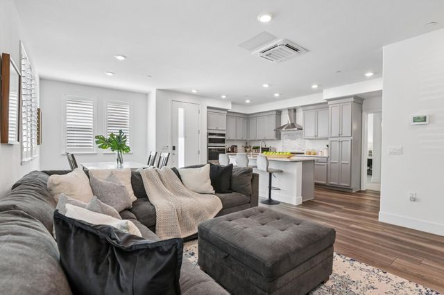 5704 Immersion Loop, San Jose, CA 95119
