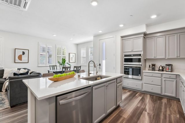 5704 Immersion Loop, San Jose, CA 95119