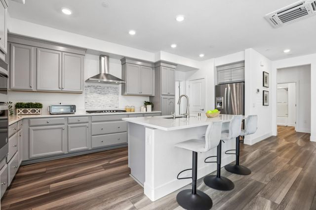 5704 Immersion Loop, San Jose, CA 95119