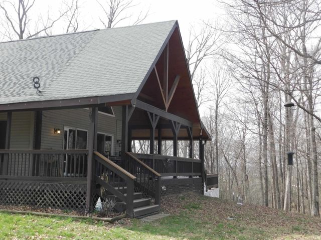 11087 S Trinity Lane, Pekin, IN 47165