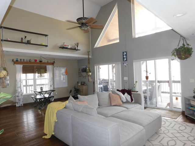 11087 S Trinity Lane, Pekin, IN 47165