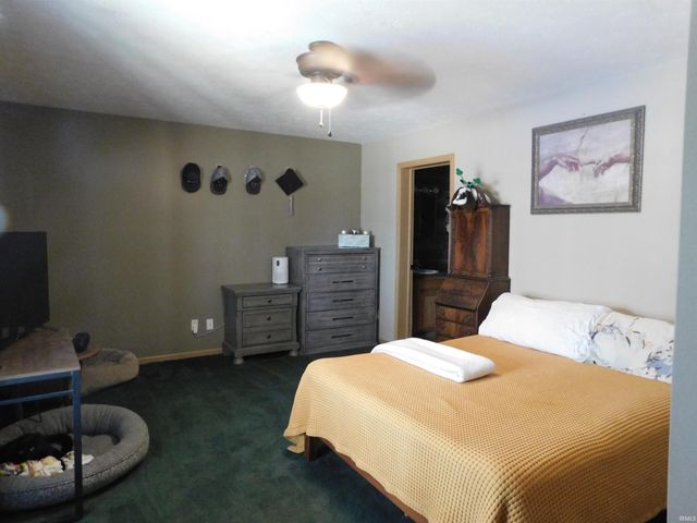 11087 S Trinity Lane, Pekin, IN 47165
