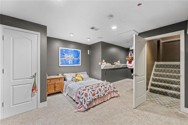 3920 SW Windemere Drive, Lee's Summit, MO 64082