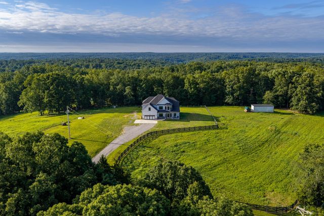 3393 Slayden Marion Rd, Cumberland Furnace, TN 37051