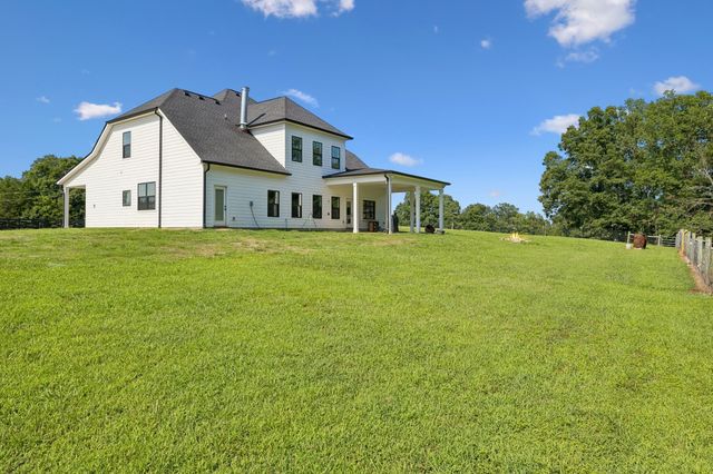 3393 Slayden Marion Rd, Cumberland Furnace, TN 37051