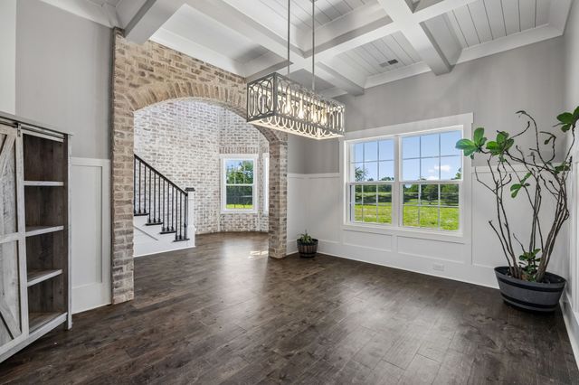 3393 Slayden Marion Rd, Cumberland Furnace, TN 37051