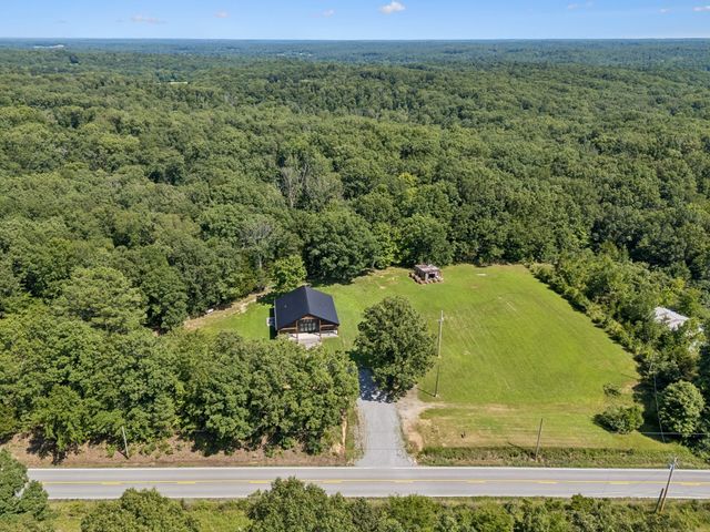 3393 Slayden Marion Rd, Cumberland Furnace, TN 37051