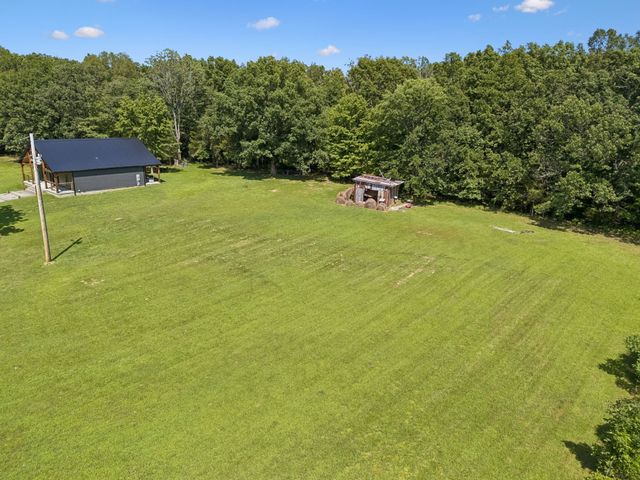3393 Slayden Marion Rd, Cumberland Furnace, TN 37051
