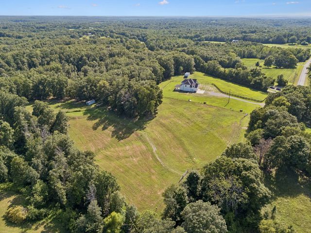 3393 Slayden Marion Rd, Cumberland Furnace, TN 37051