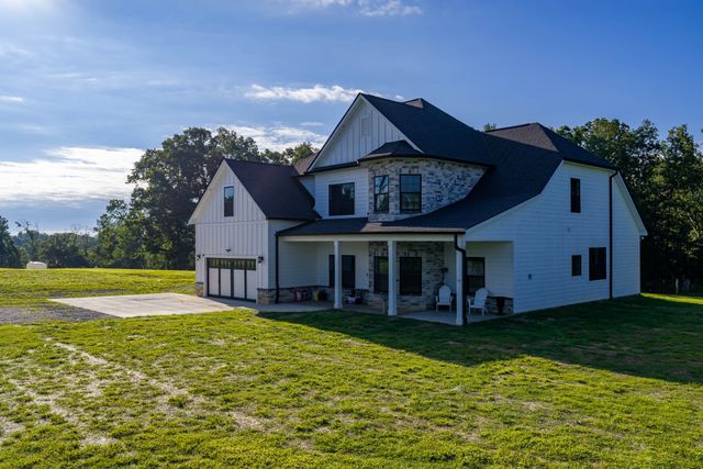 3393 Slayden Marion Rd, Cumberland Furnace, TN 37051