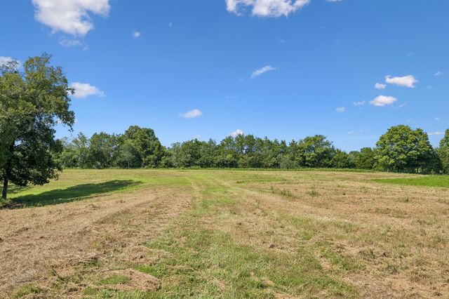 3393 Slayden Marion Rd, Cumberland Furnace, TN 37051