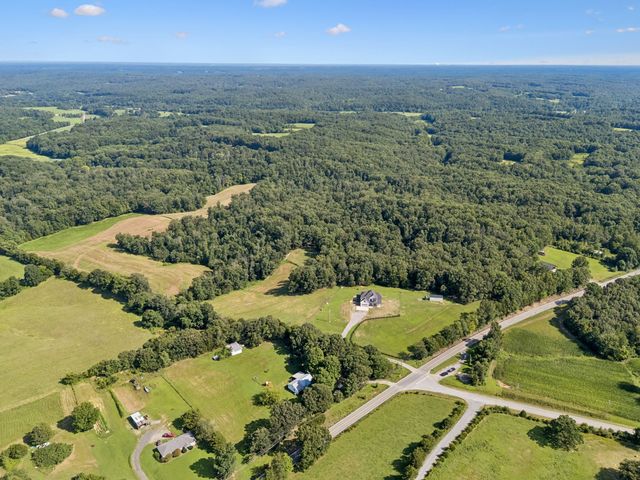 3393 Slayden Marion Rd, Cumberland Furnace, TN 37051