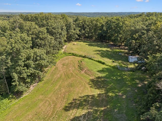 3393 Slayden Marion Rd, Cumberland Furnace, TN 37051