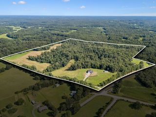 3393 Slayden Marion Rd, Cumberland Furnace, TN 37051