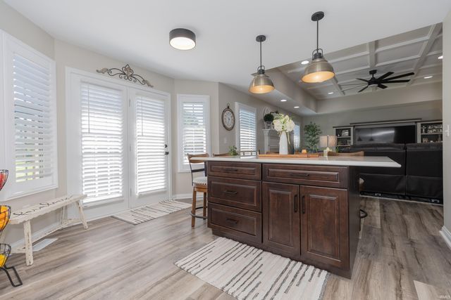 4522 Ivy Glenn Drive, Newburgh, IN 47630