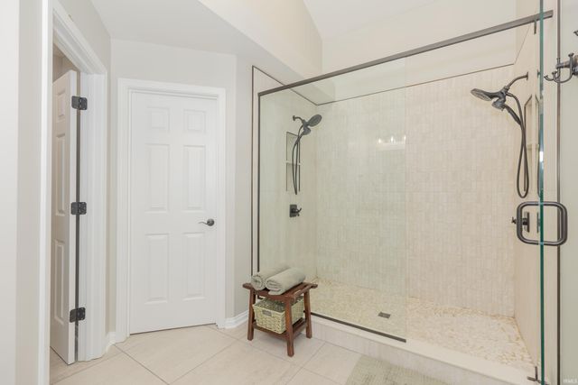 4522 Ivy Glenn Drive, Newburgh, IN 47630
