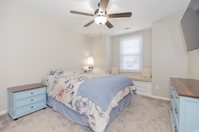 4522 Ivy Glenn Drive, Newburgh, IN 47630